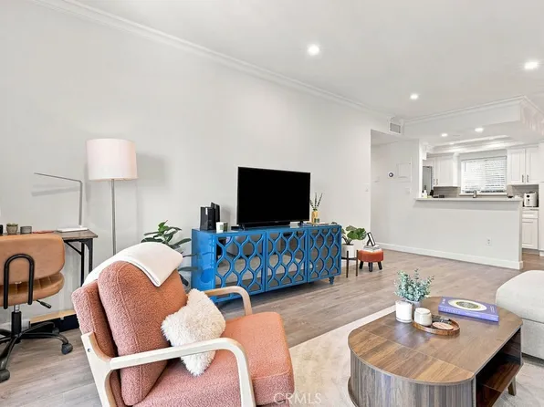 1517 E Garfield Ave APT 84, Glendale, CA 91205