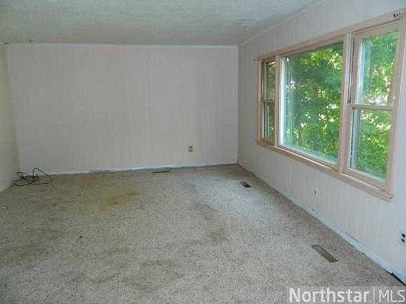 2nd image of 622 4th St