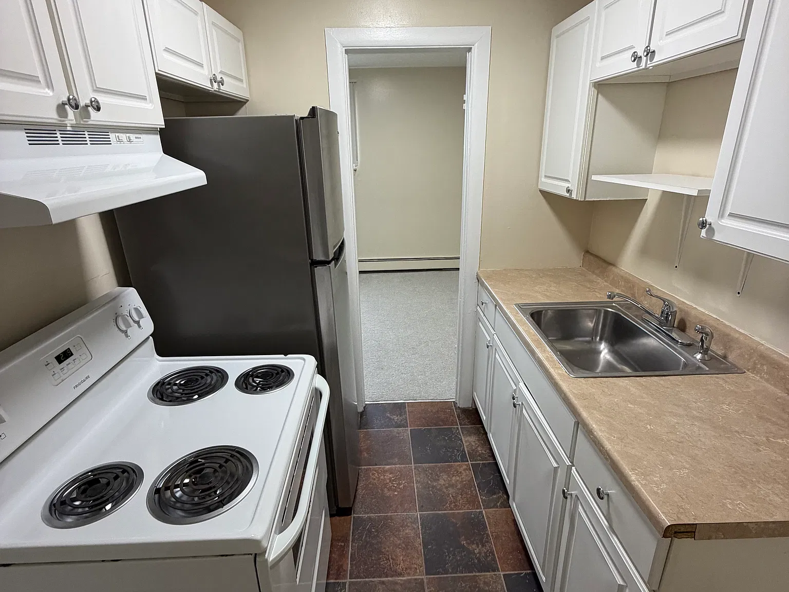 2 bed, 850 sqft, $1,100 — Photo 2