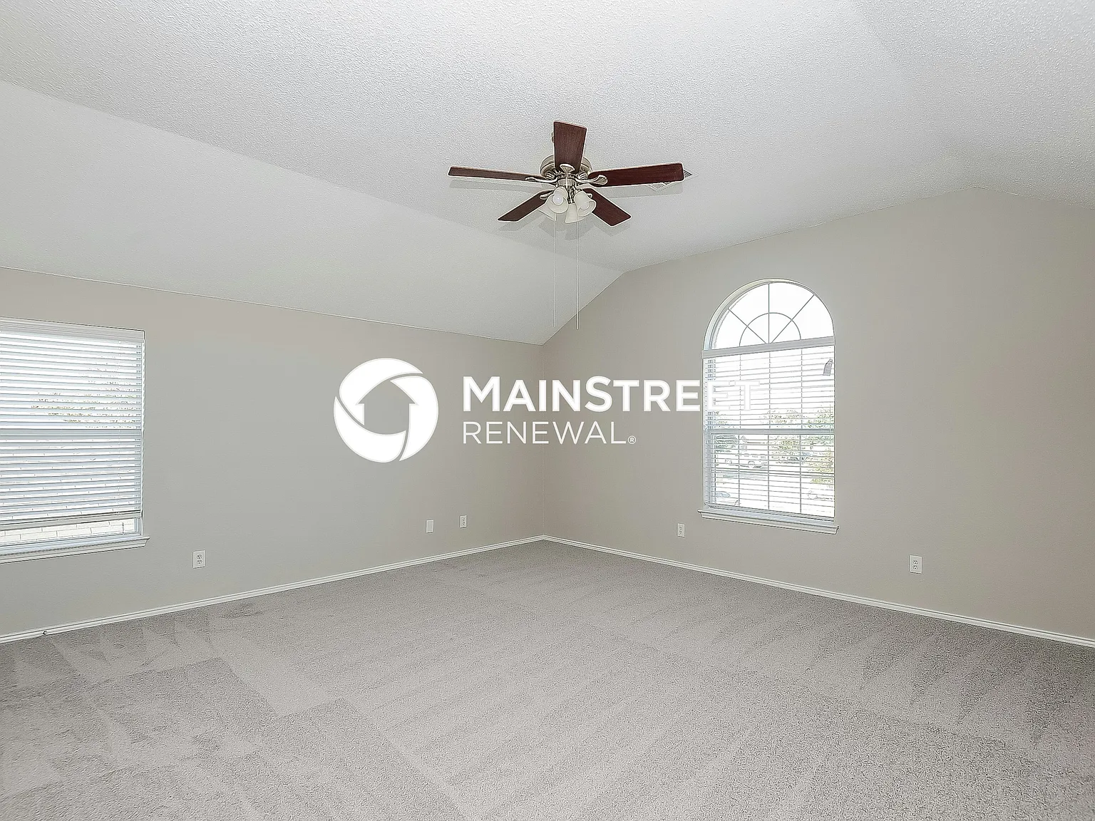 4300 Bent Oaks Dr — Photo 3