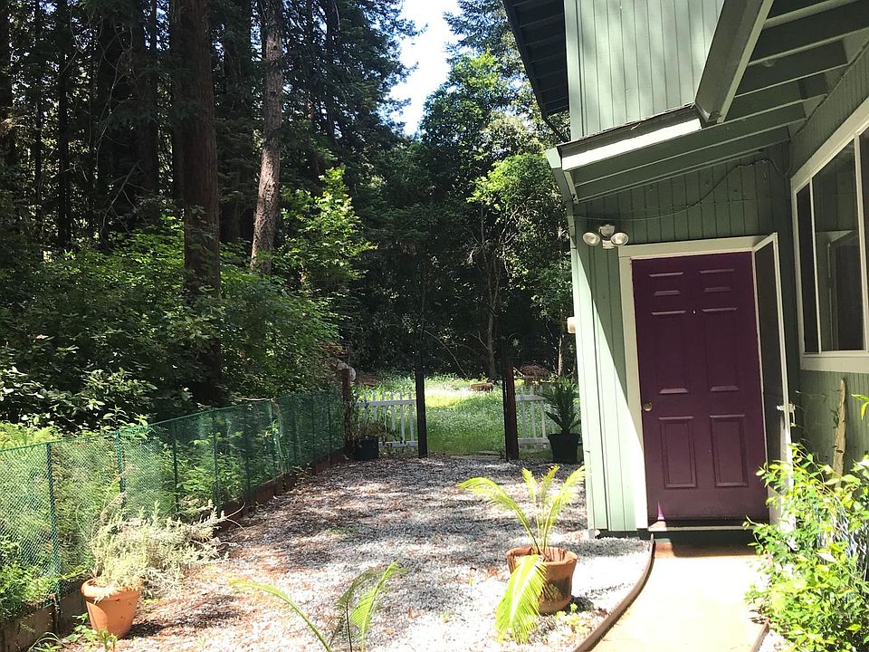 1st image of 691 Crest Dr