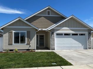 1132 SW Sturgeon Ct, Grants Pass, OR 97527