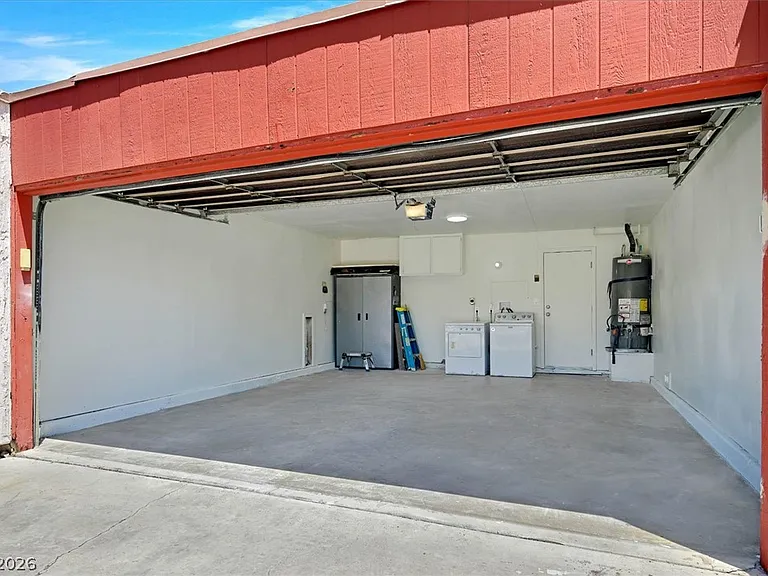 3956 Clear View Dr — Photo 30