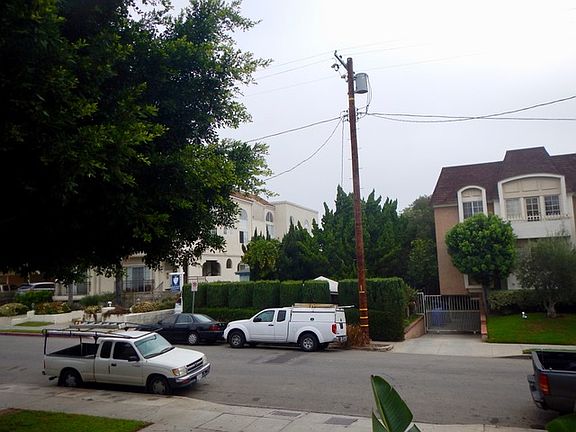 5th image of 3716 S Bentley Ave