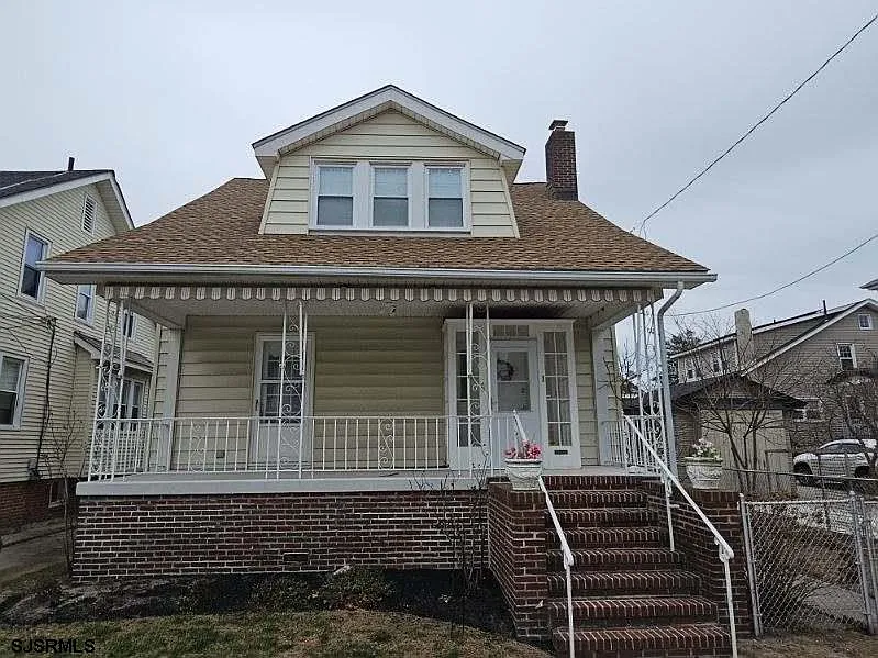 1 N Jackson Ave photo 1