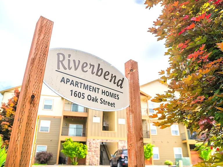Riverbend Apartments — Photo 10