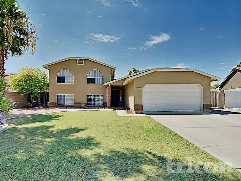 601 E Palomino Dr — Photo 3