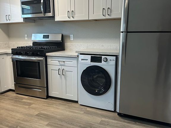 5th image of 294 Ballantyne St #14