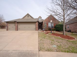 10103 E 91st Cres N, Owasso, OK 74055