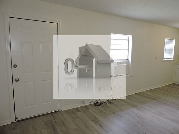 3rd image of 2203 Eliasberg St