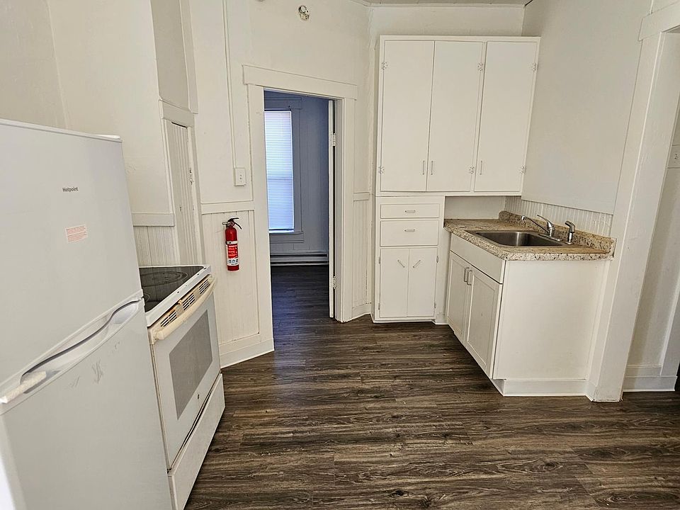 1st image of 1705 Lombard Ave #2