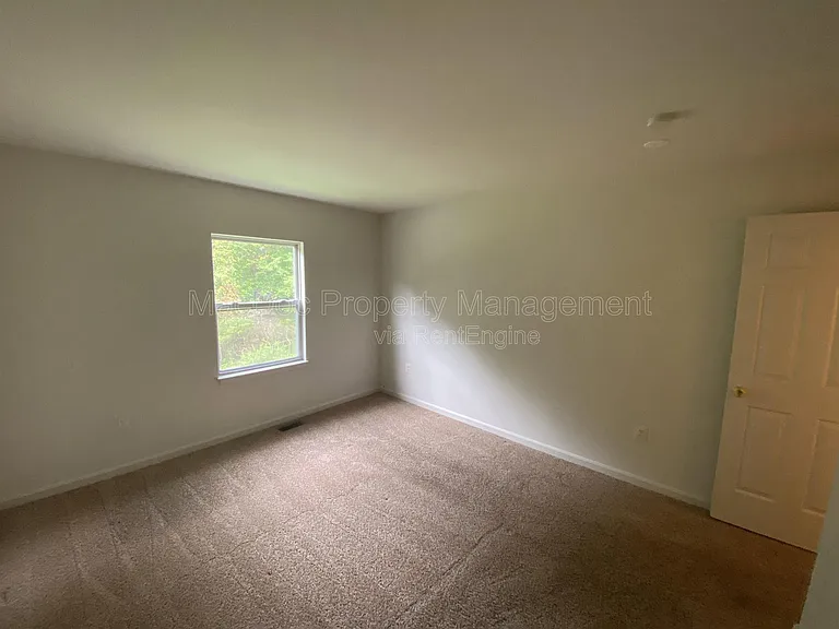 10910 Coreys Way — Photo 18
