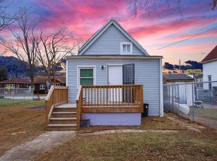 17068 Wood St, Hazel Crest, IL 60429