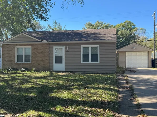 2621 SW Morningside Rd, Topeka, KS 66614