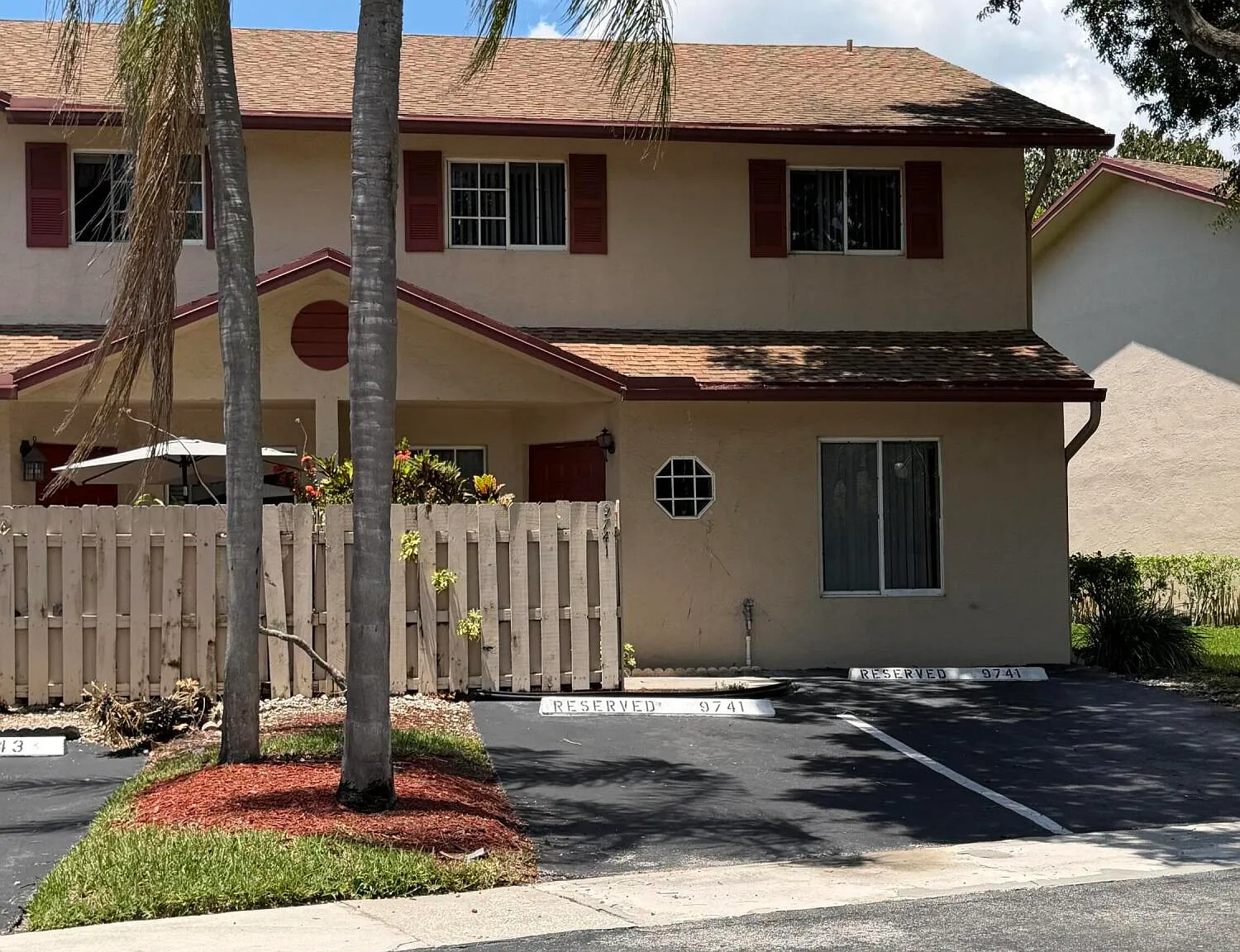 3 bed, 2.5 bath, 1750 sqft, $3,000 — Photo 1