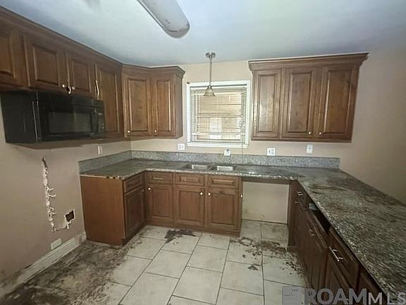 4th image of 11359 Glenda Dr