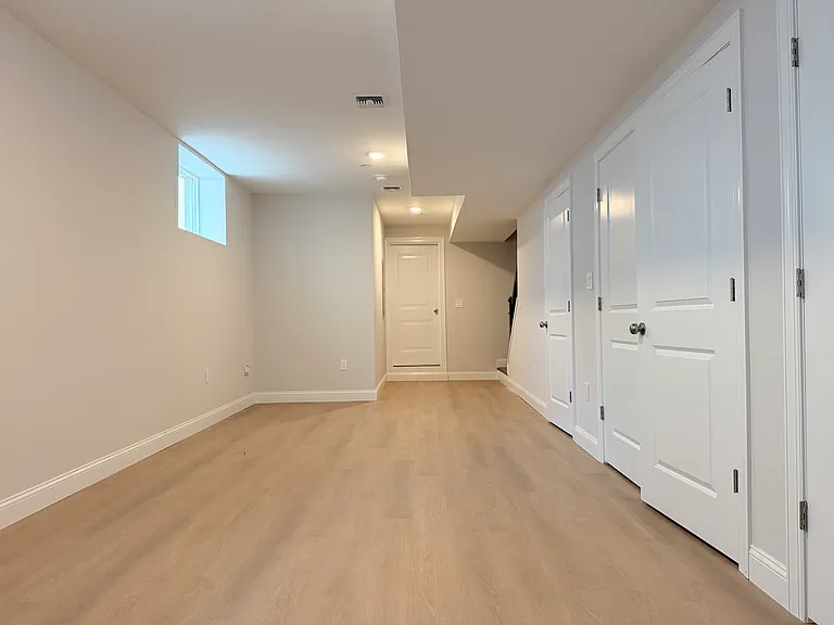 77 Alberta Ave #1 — Photo 14