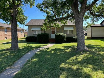 2106 Madison St, Great Bend, KS, 67530