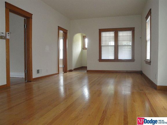 4th image of 4206 S 21st St