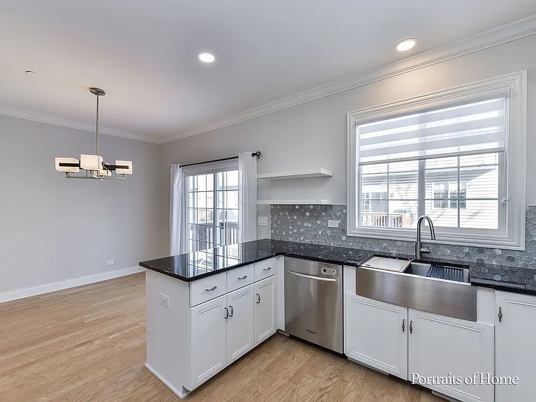 850 Shandrew Dr — Photo 10