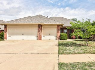 2833 NW 166th St, Edmond, OK 73012
