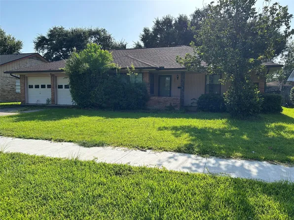 1801 Zapp Ln, Pasadena, TX 77502