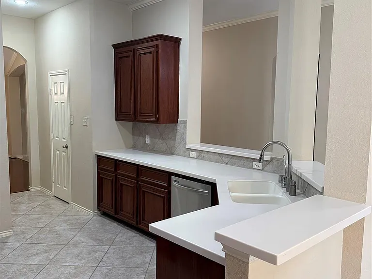 6914 Sunflower Grove Dr — Photo 11