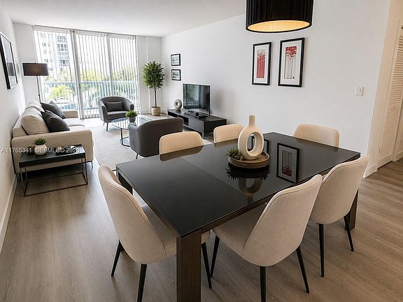 5th image of 19390 Collins Ave APT 312