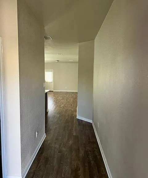1009 Gaelic Dr — Photo 8