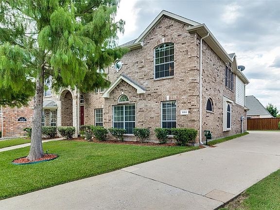 2nd image of 604 Memorial Hill Way