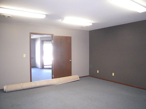 5th image of 108 Downey Pl #1