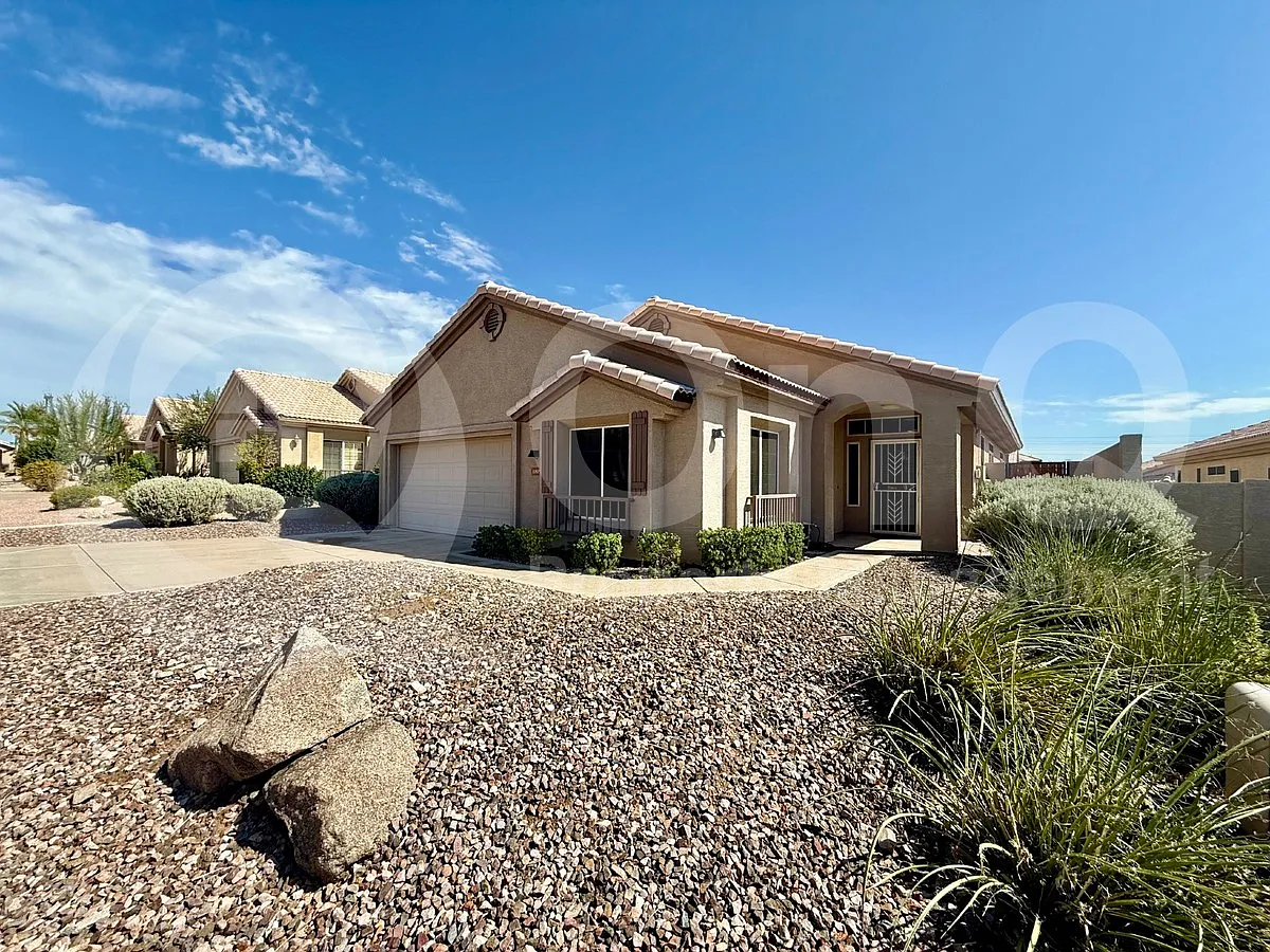 4 bed, 2.0 bath, 2120 sqft, $3,750 — Photo 1