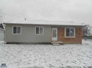 25520 Lehner Ct, Roseville, MI