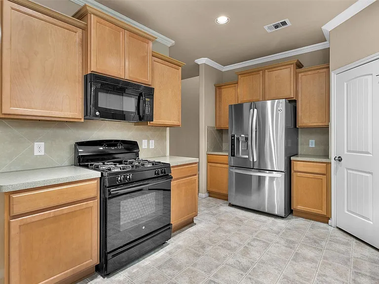 9419 Elliotts Ct — Photo 19