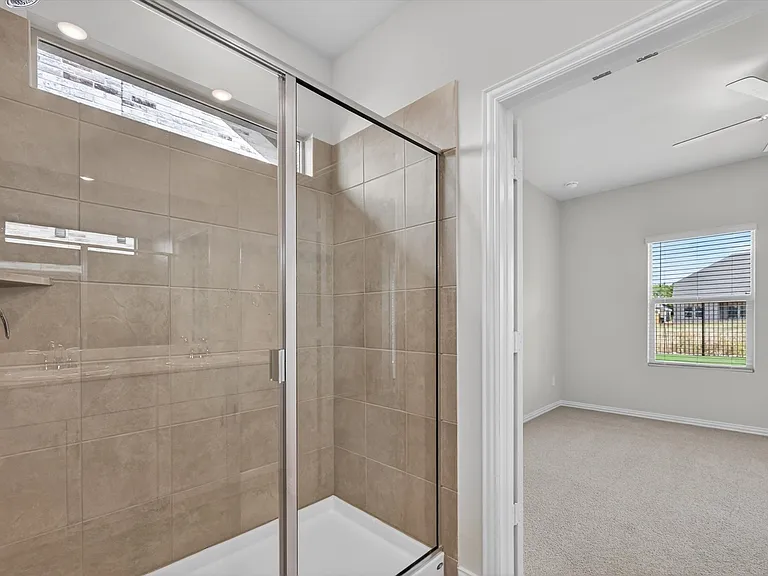 1402 Bridgestone Dr — Photo 11