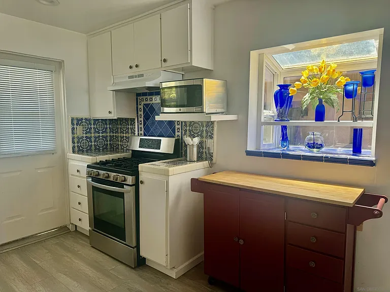 8151 Camino Del Oro — Photo 15
