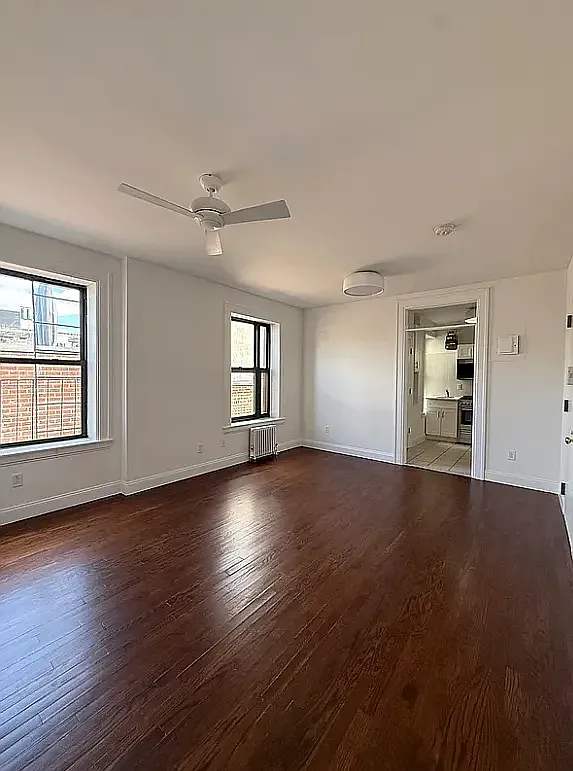 277 West 11th Street — Photo 1