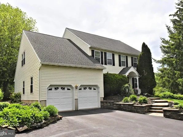 105 Pauline Cir, Lansdale, PA 19446