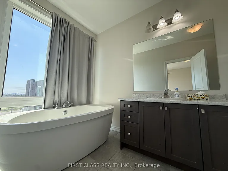 31 Breyworth Rd — Photo 16