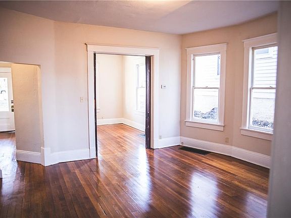 3rd image of 726-728 N 23rd St