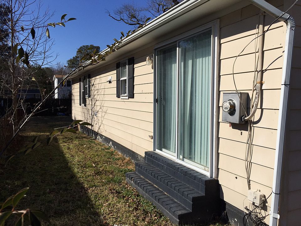 2nd image of 21345 Brighton Ave