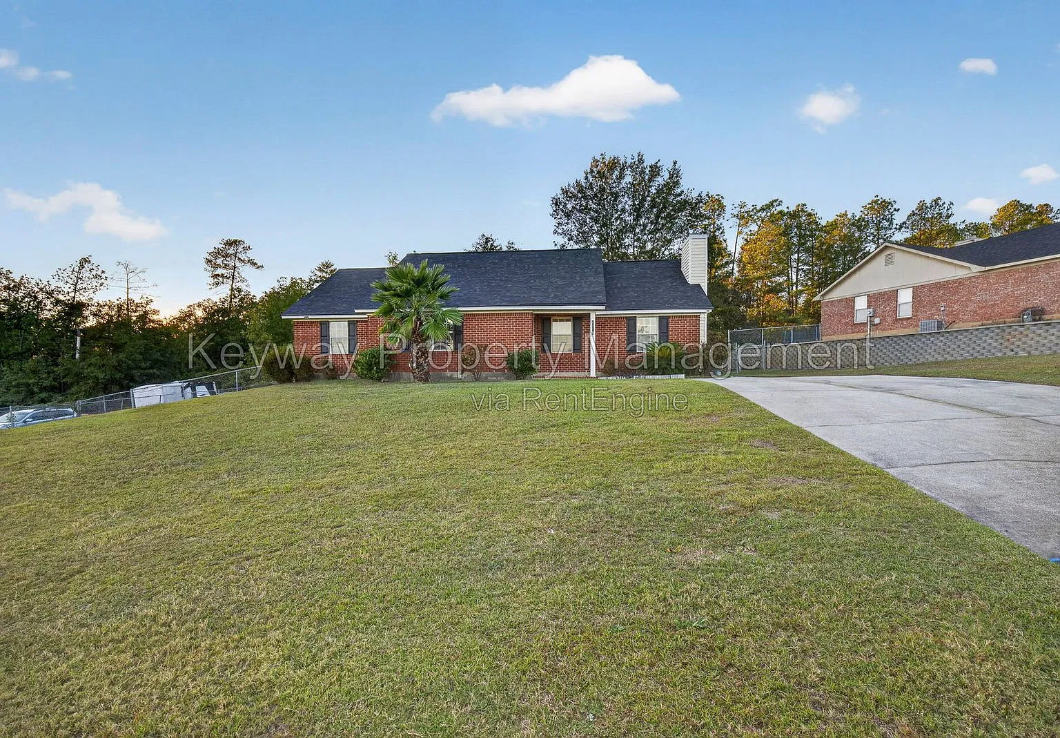 3 bed, 2.0 bath, 1712 sqft, $1,635 — Photo 1