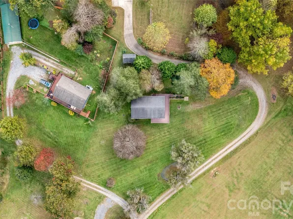 205 L And E Meadows Dr, Waynesville, NC 28786