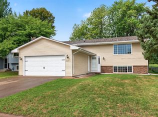 7433 Columbia Ct, Woodbury, MN 55125