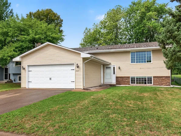 7433 Columbia Ct, Woodbury, MN 55125