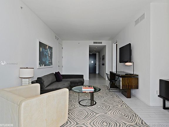 3rd image of 2201 Collins Ave #1509
