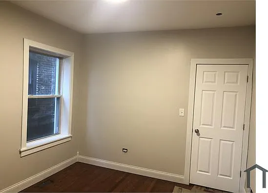 7644 S Cornell Ave — Photo 6