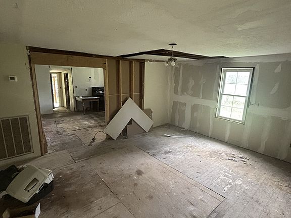 4th image of 1501 Hatcher Hollow Rd