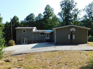269 Hensley Ln, Wallins Creek, KY 40873