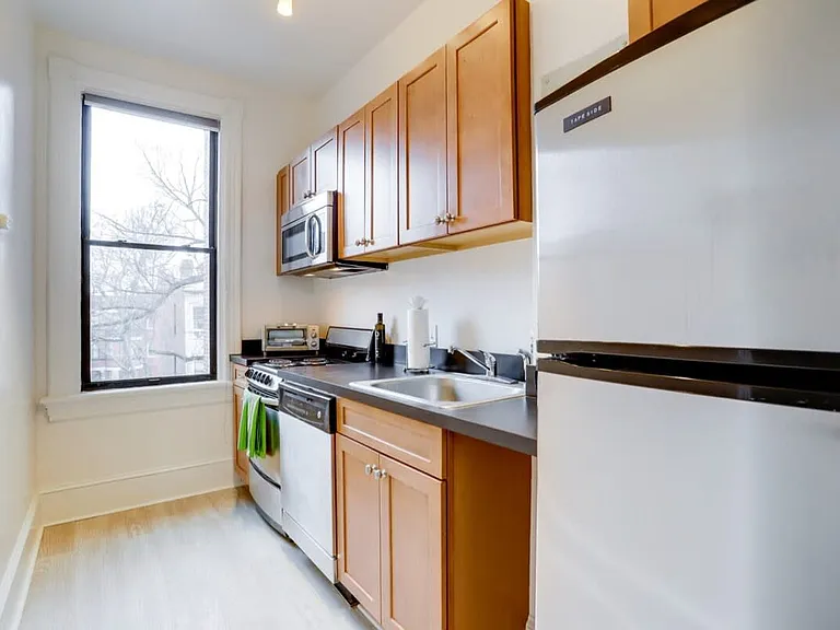 1765 R St NW #302 — Photo 10